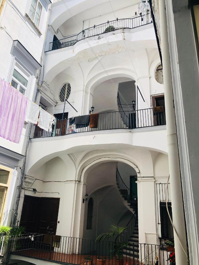 Dimora Paladino Acomodação com café da manhã Nápoles Exterior foto