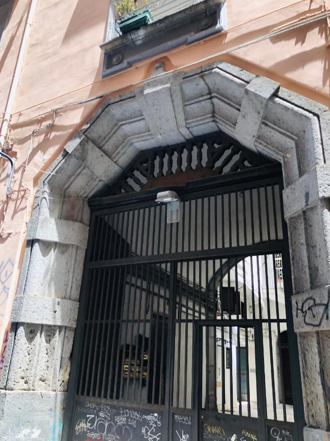 Dimora Paladino Acomodação com café da manhã Nápoles Exterior foto